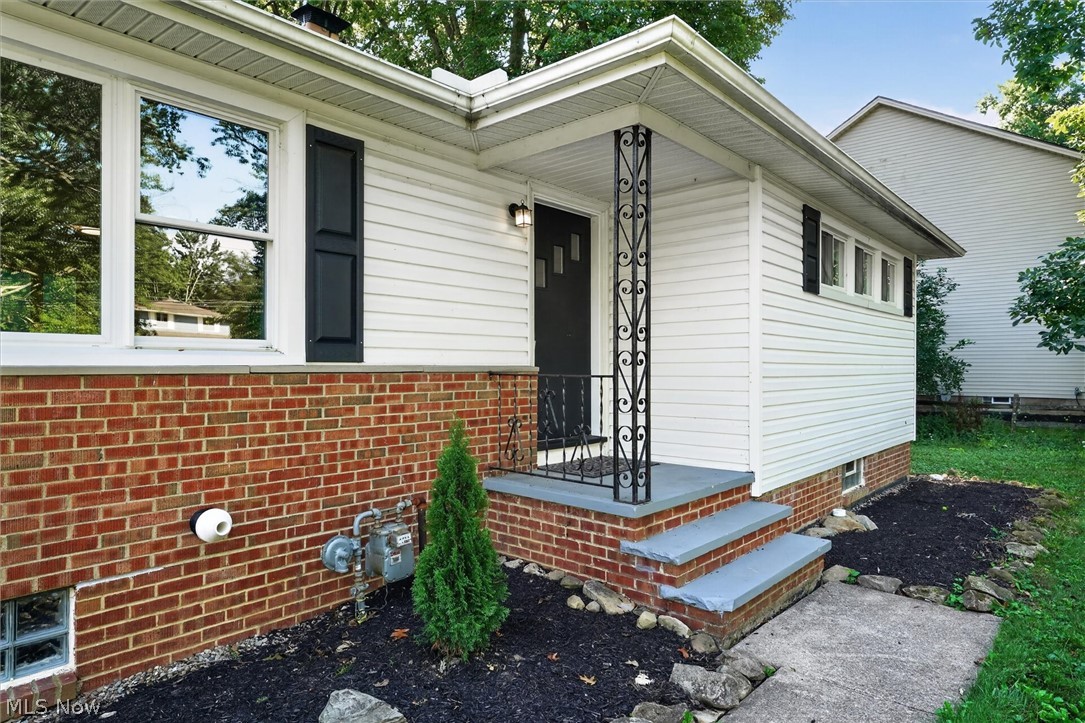 4223 Canterbury Road North Olmsted OH 44070