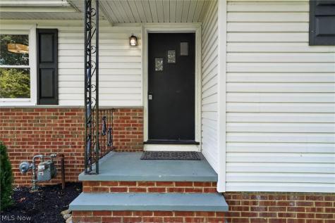 4223 Canterbury Road North Olmsted OH 44070