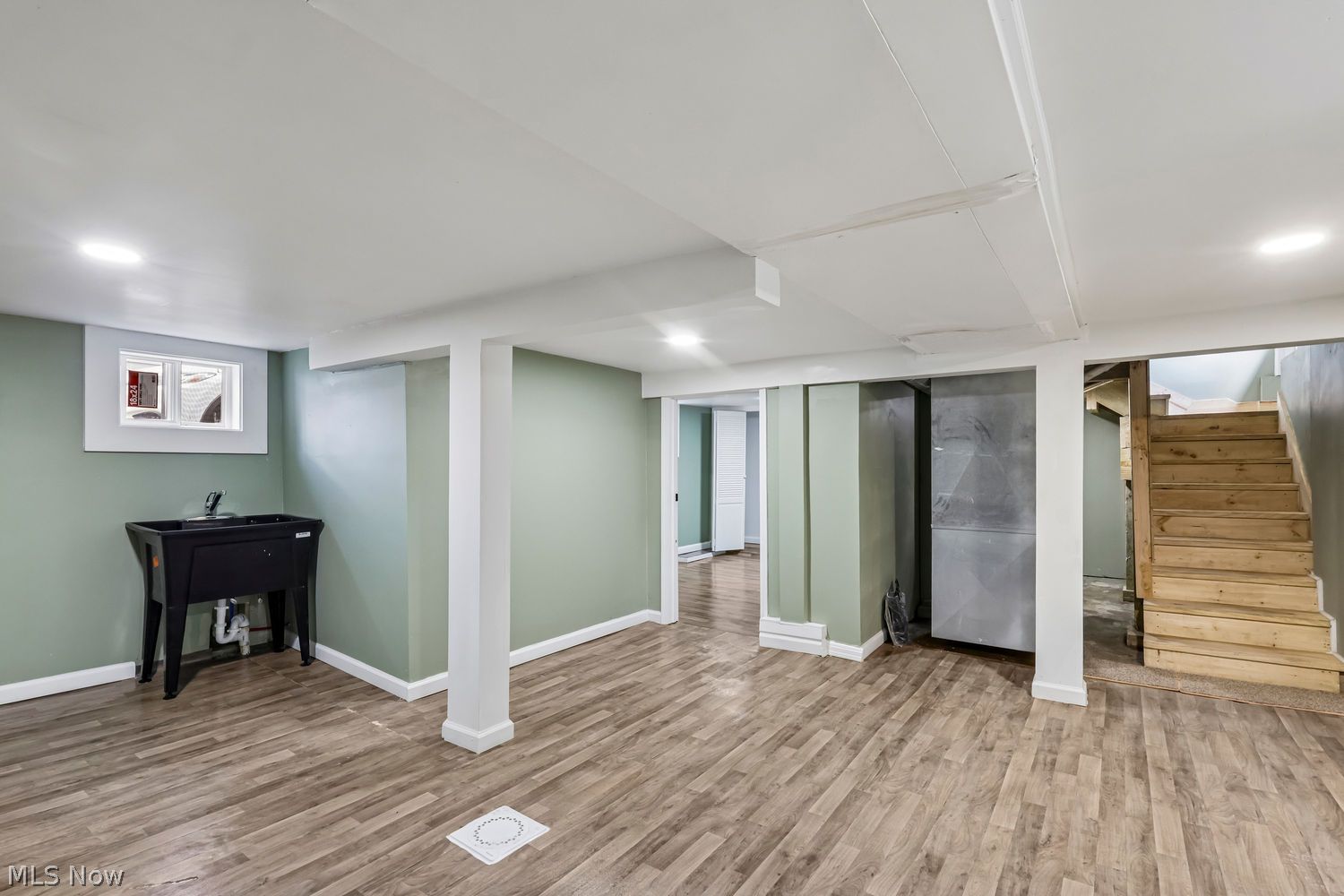 1057 Willard Avenue SE Warren OH 44484