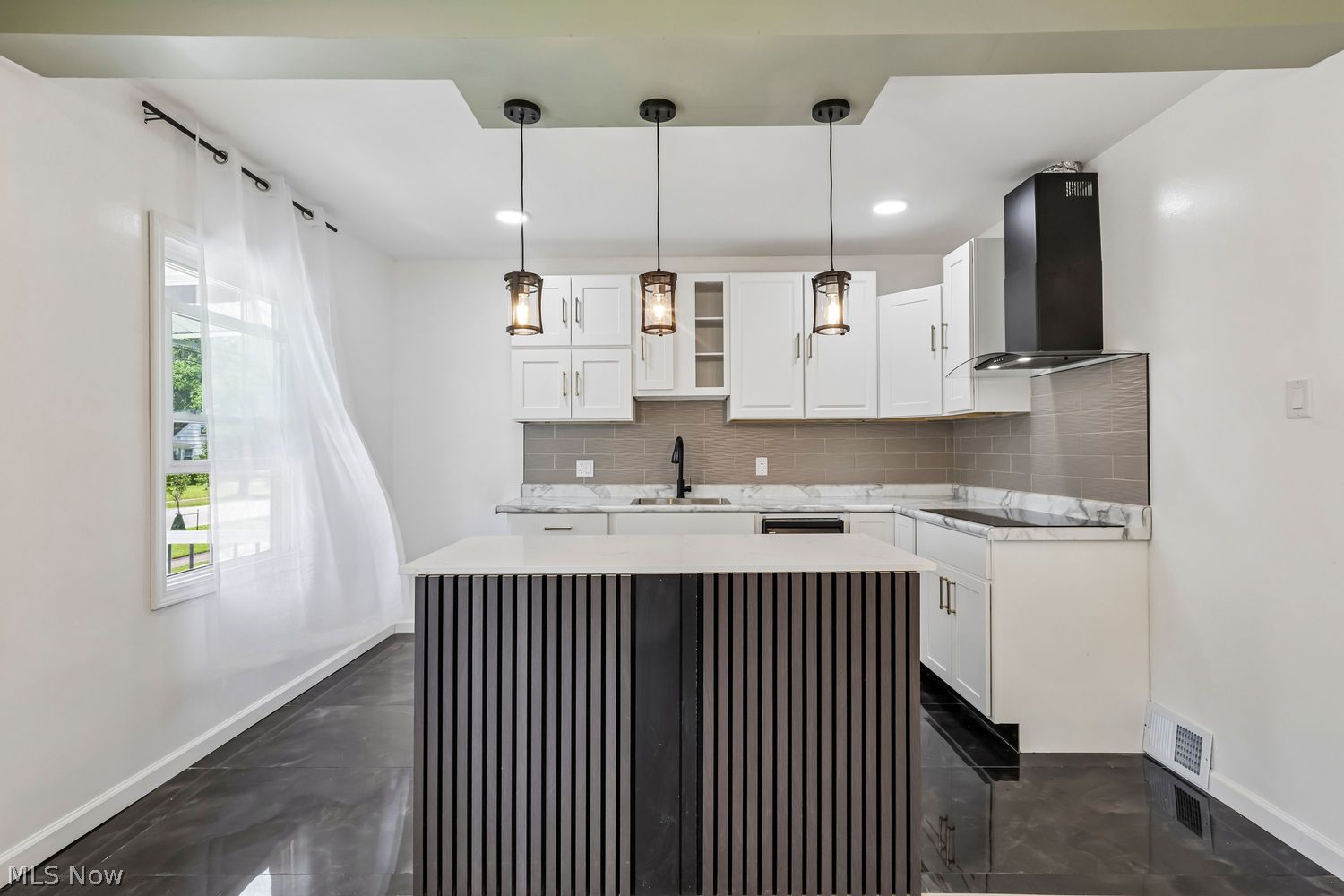 1057 Willard Avenue SE Warren OH 44484