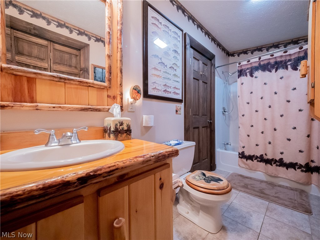 1491 Vesta Road Wakeman OH 44889