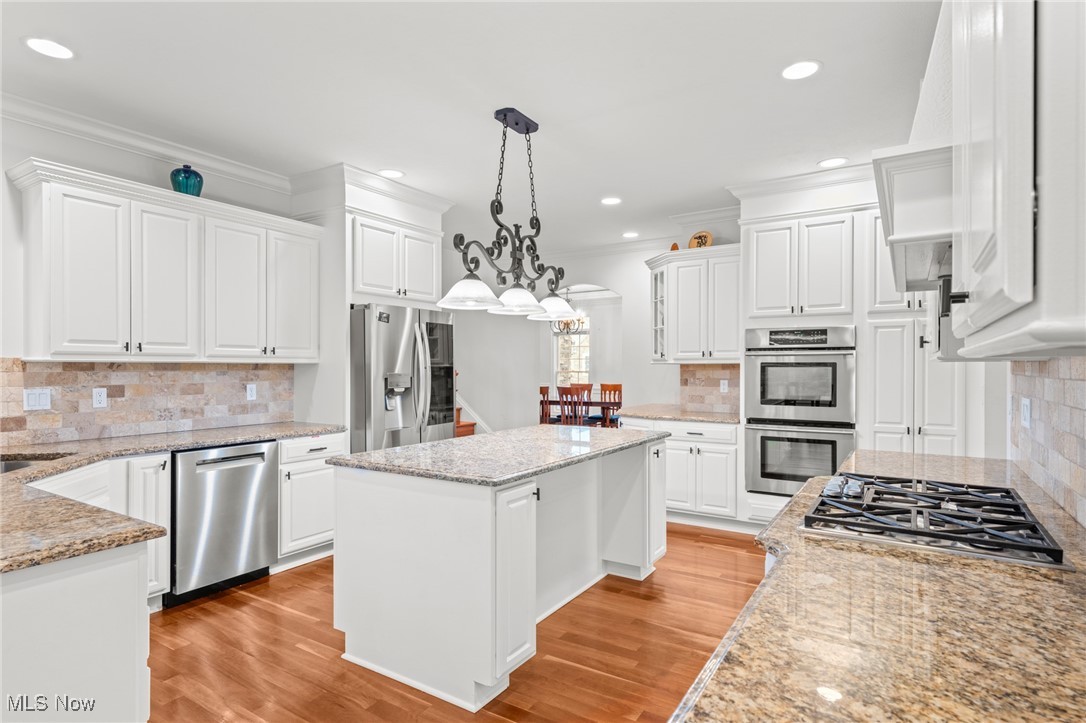 343 Glasgow Drive Highland Heights OH 44143