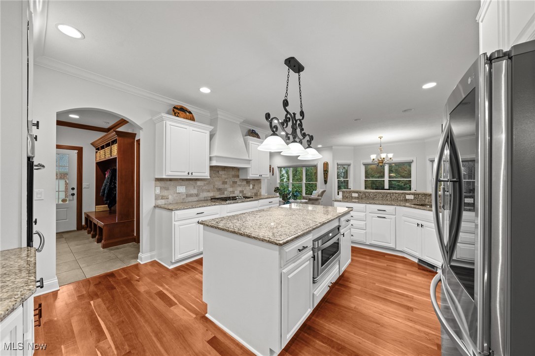 343 Glasgow Drive Highland Heights OH 44143