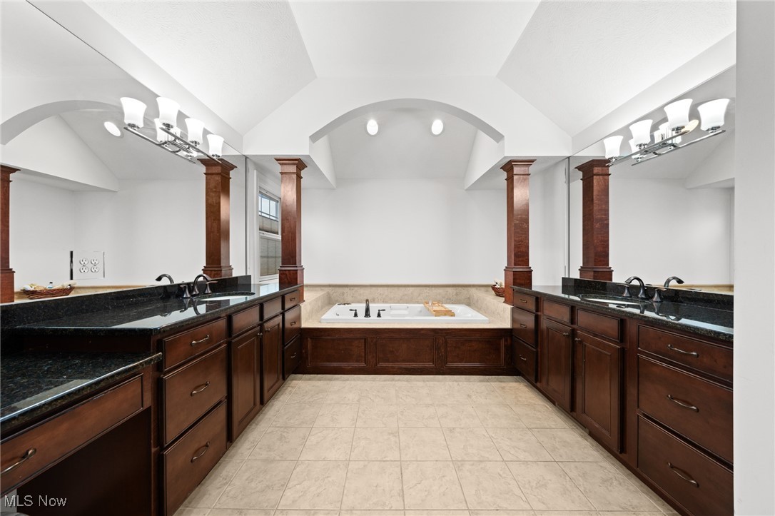 343 Glasgow Drive Highland Heights OH 44143