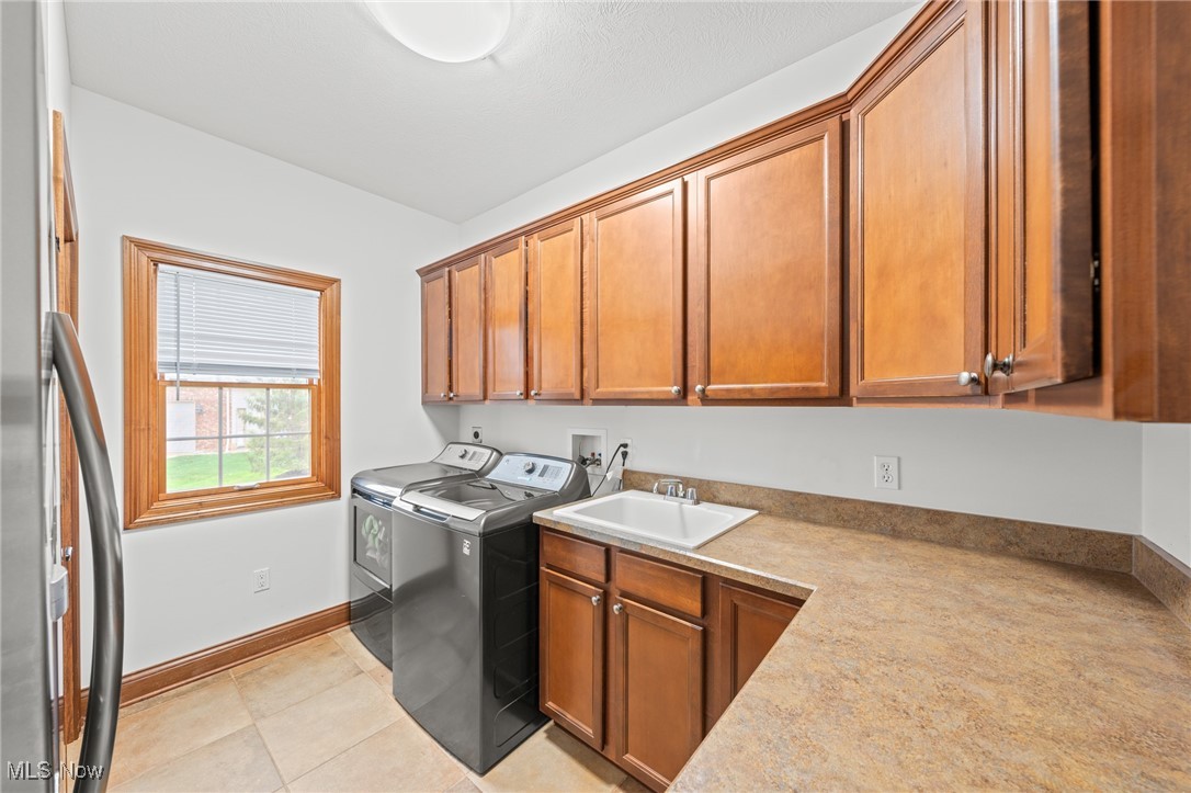 343 Glasgow Drive Highland Heights OH 44143