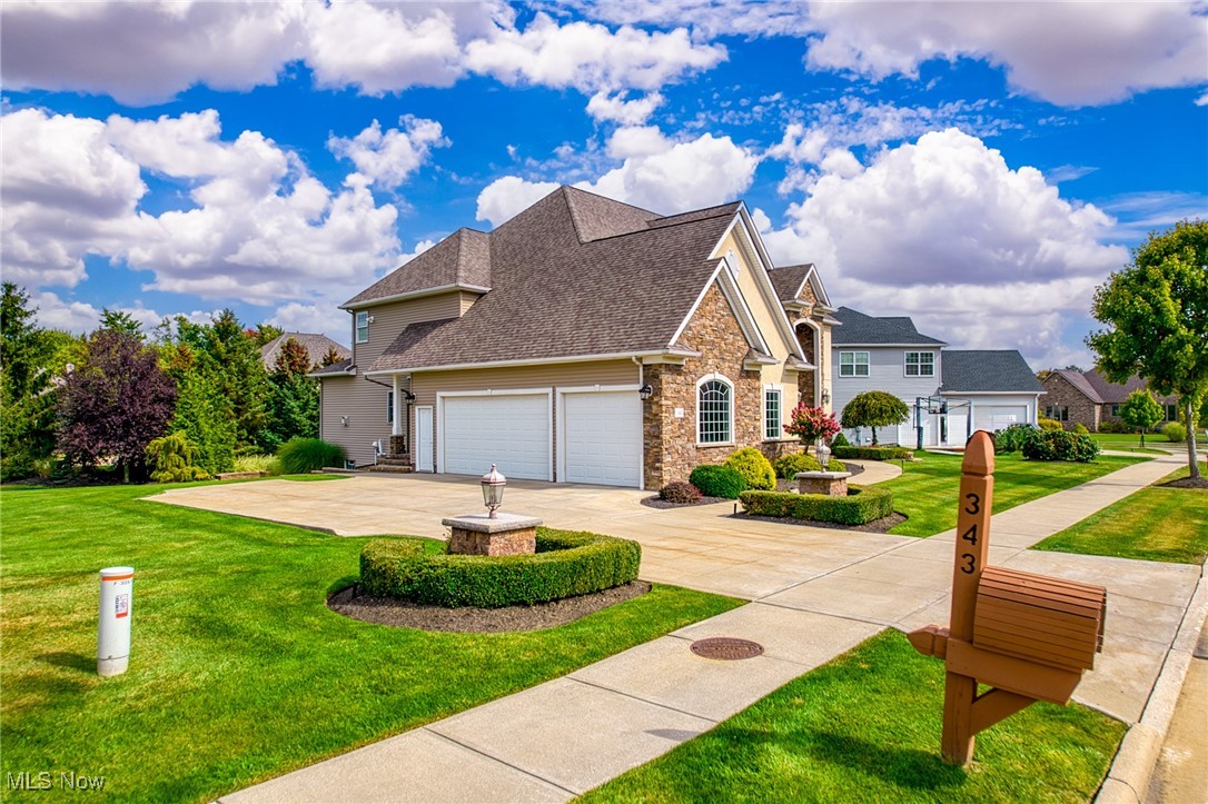 343 Glasgow Drive Highland Heights OH 44143
