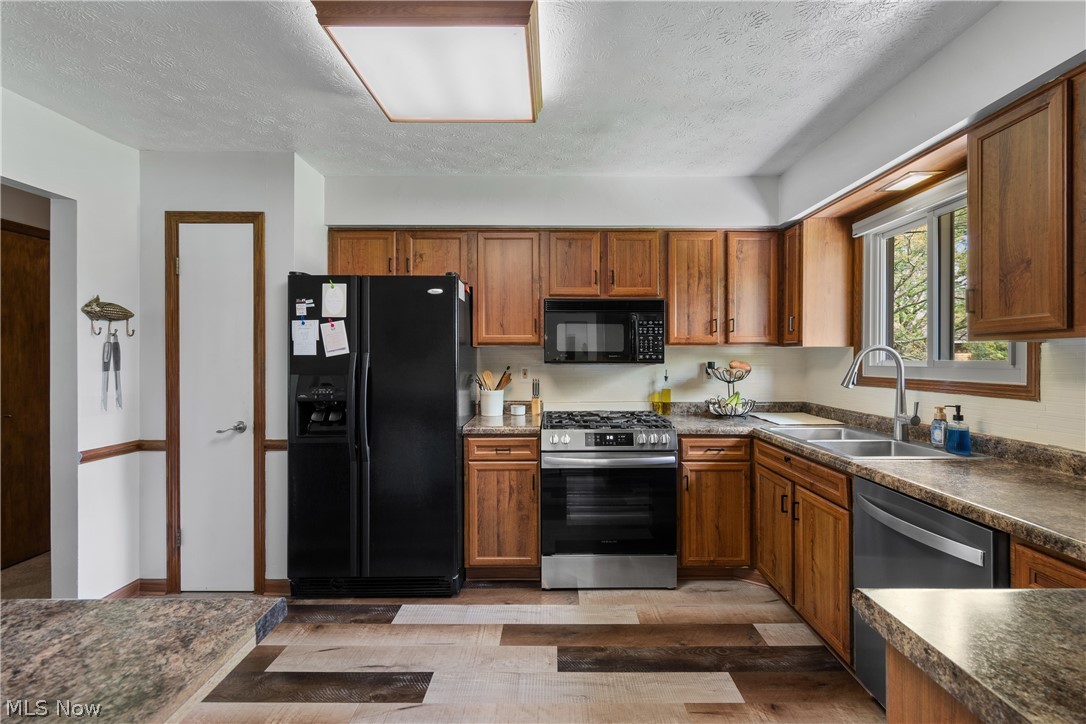 370 Applegrove Street NE North Canton OH 44720