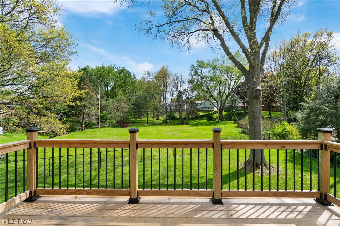 370 Applegrove Street NE North Canton OH 44720