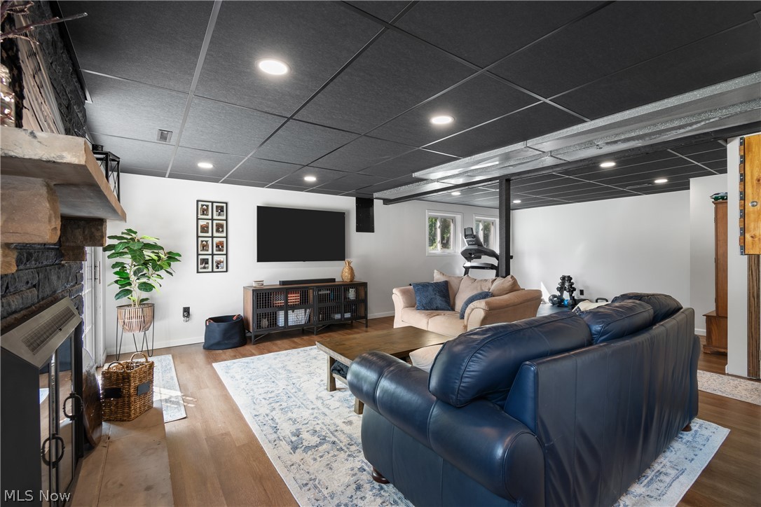370 Applegrove Street NE North Canton OH 44720