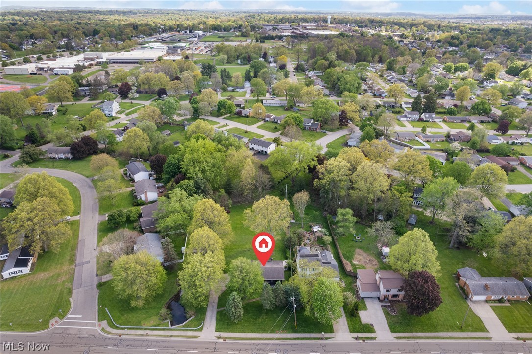 370 Applegrove Street NE North Canton OH 44720