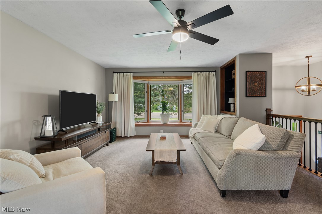 370 Applegrove Street NE North Canton OH 44720
