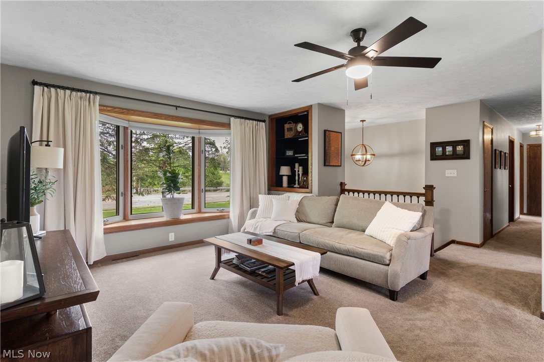 370 Applegrove Street NE North Canton OH 44720
