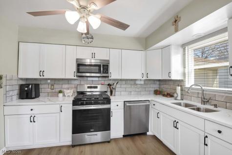 8702 Cambridge Drive Parma OH 44129