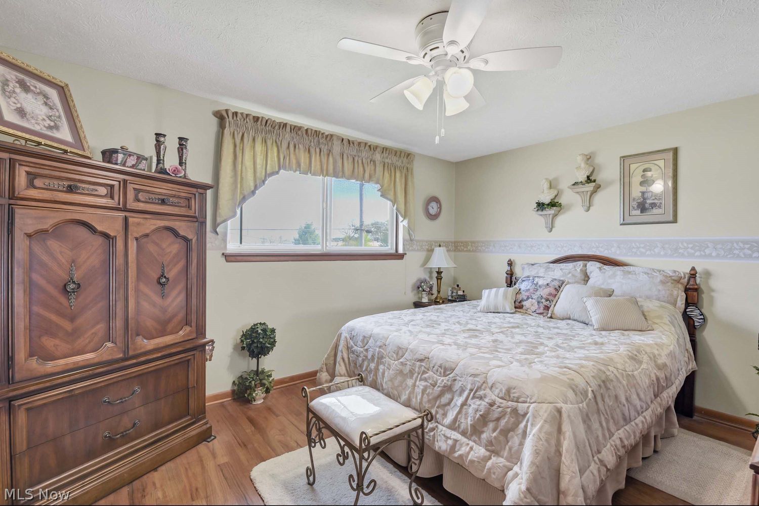 8702 Cambridge Drive Parma OH 44129