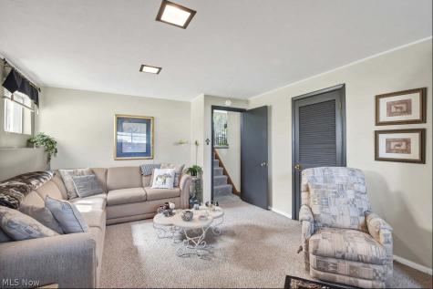 8702 Cambridge Drive Parma OH 44129
