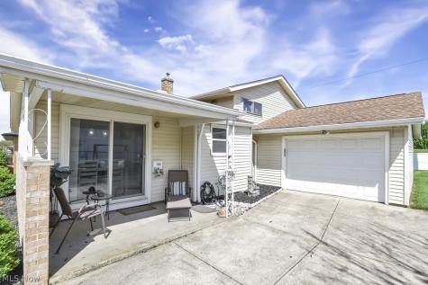 8702 Cambridge Drive Parma OH 44129