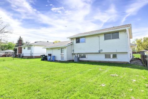 8702 Cambridge Drive Parma OH 44129