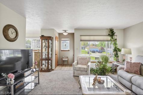 8702 Cambridge Drive Parma OH 44129