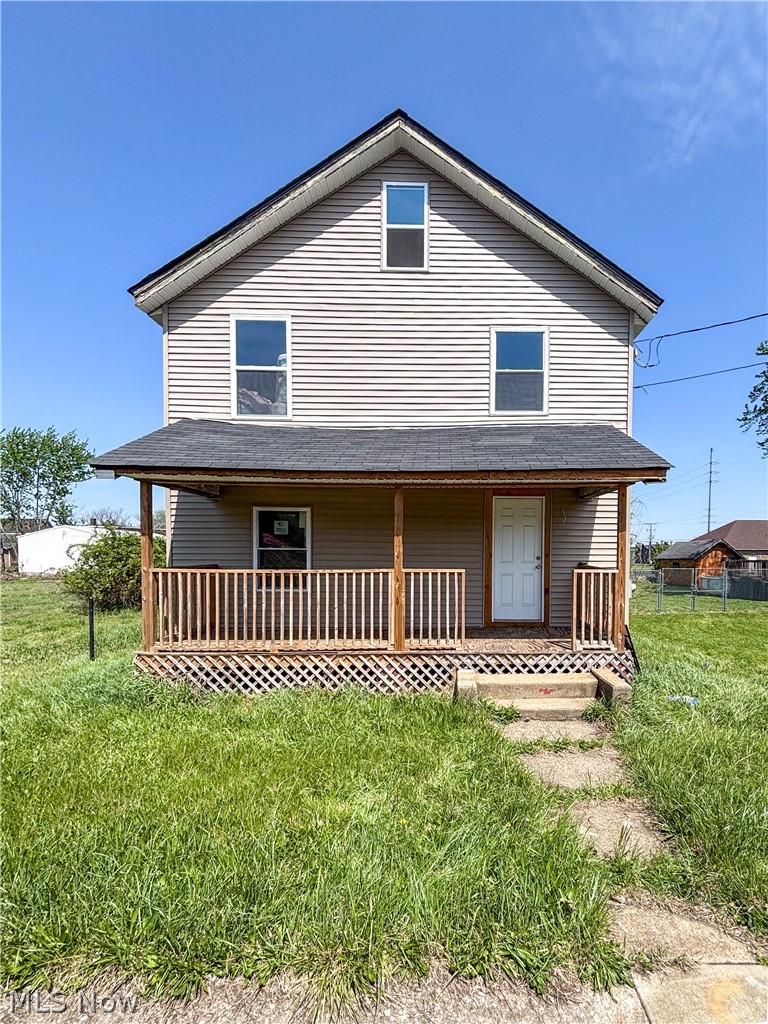 1837 Penn Place NE Canton OH 44704