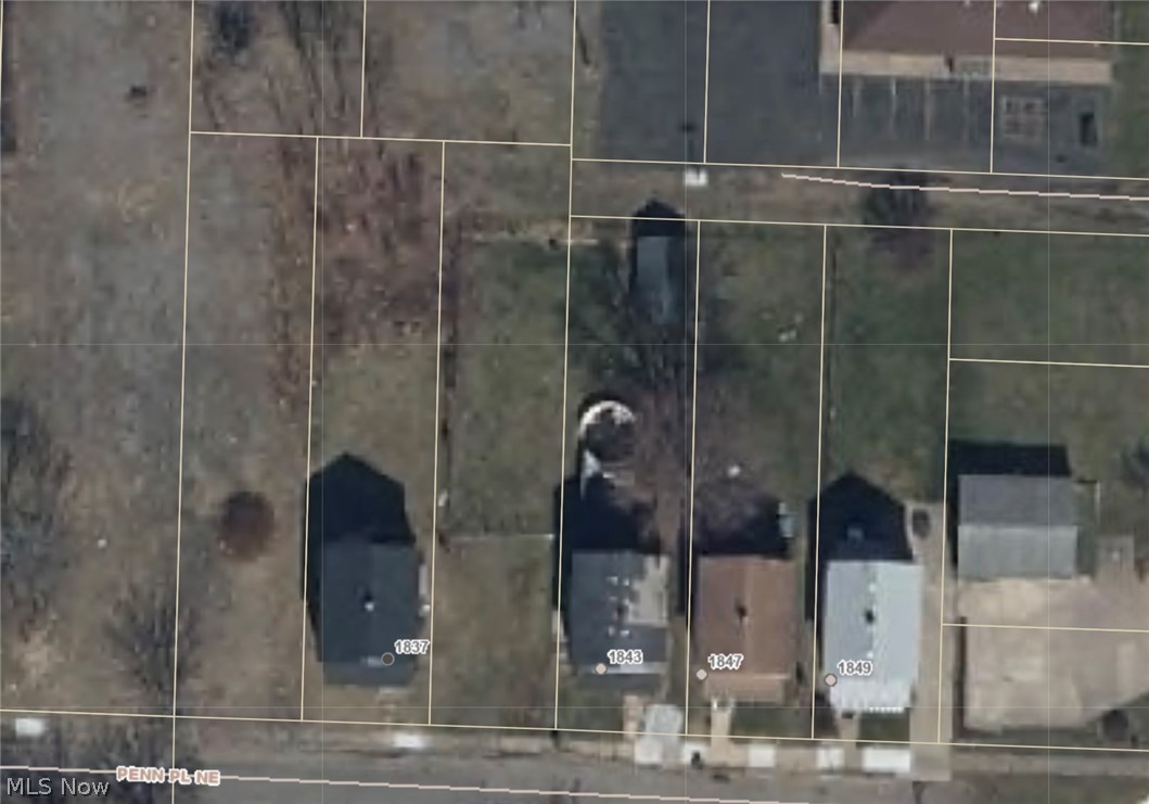 1837 Penn Place NE Canton OH 44704