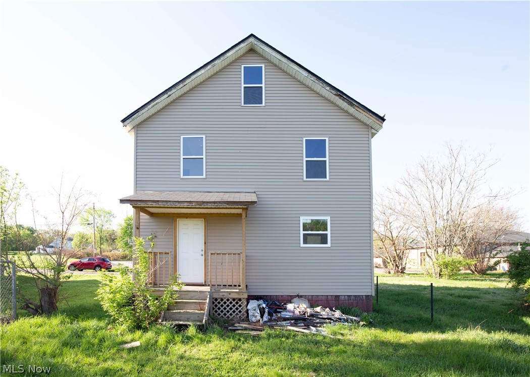 1837 Penn Place NE Canton OH 44704