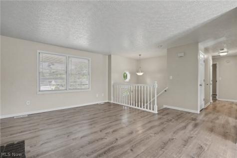 251 Caladonia Avenue Akron OH 44333