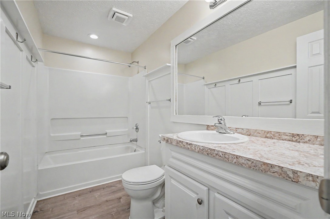 251 Caladonia Avenue Akron OH 44333