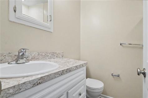 251 Caladonia Avenue Akron OH 44333