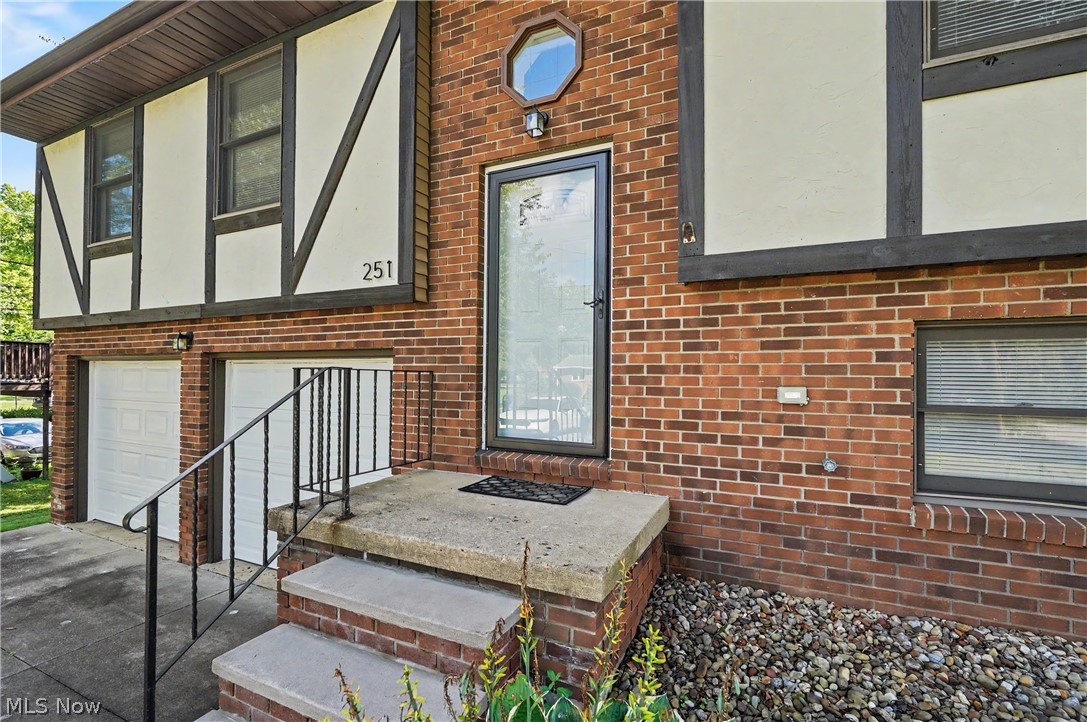 251 Caladonia Avenue Akron OH 44333