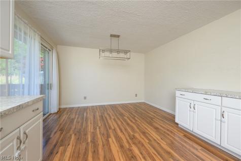 5326 Hillsboro Avenue SE Canton OH 44707