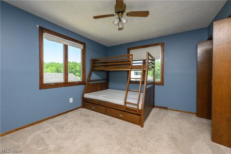 5326 Hillsboro Avenue SE Canton OH 44707