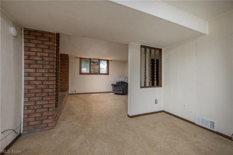 5326 Hillsboro Avenue SE Canton OH 44707