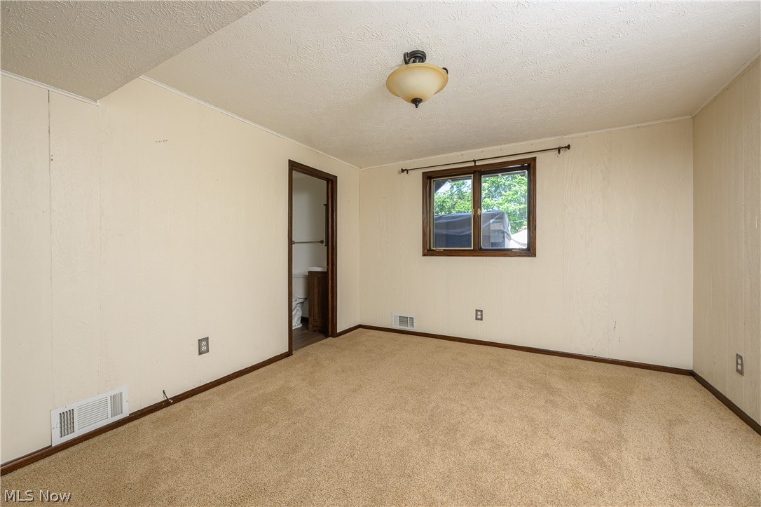 5326 Hillsboro Avenue SE Canton OH 44707