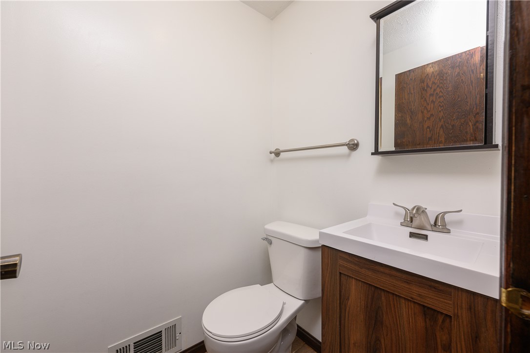 5326 Hillsboro Avenue SE Canton OH 44707