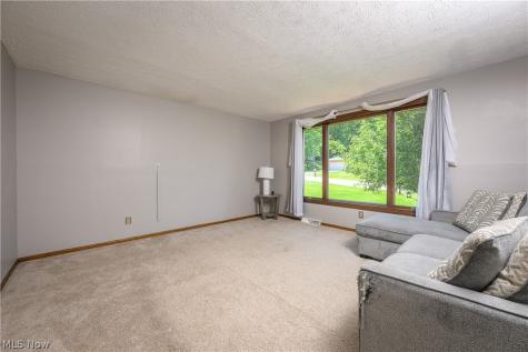 5326 Hillsboro Avenue SE Canton OH 44707