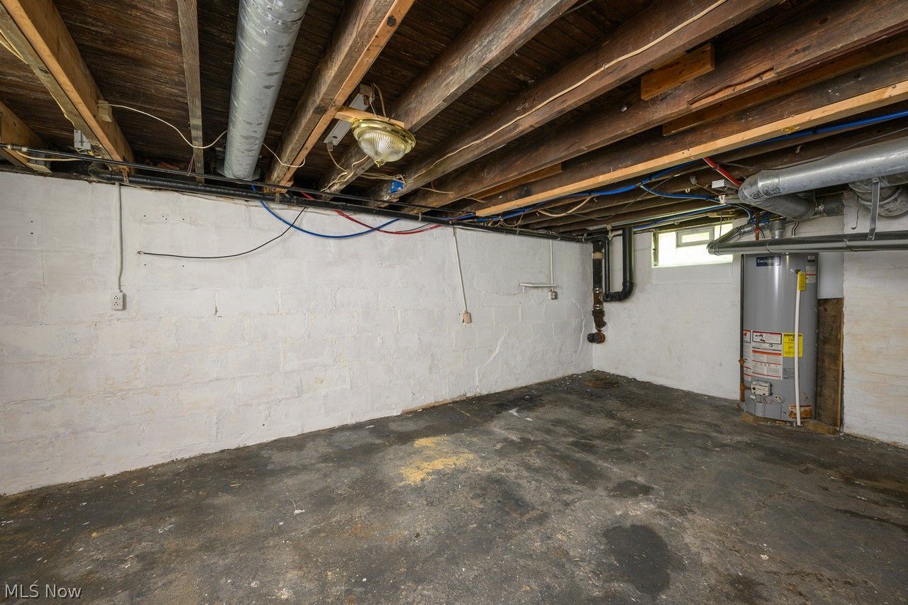 1838 Ford Avenue SW Akron OH 44305