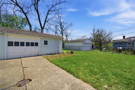 4437 E 158th Street Cleveland OH 44128