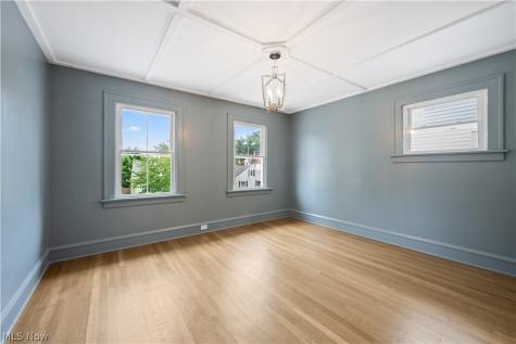 2096 Reveley Avenue Lakewood OH 44107