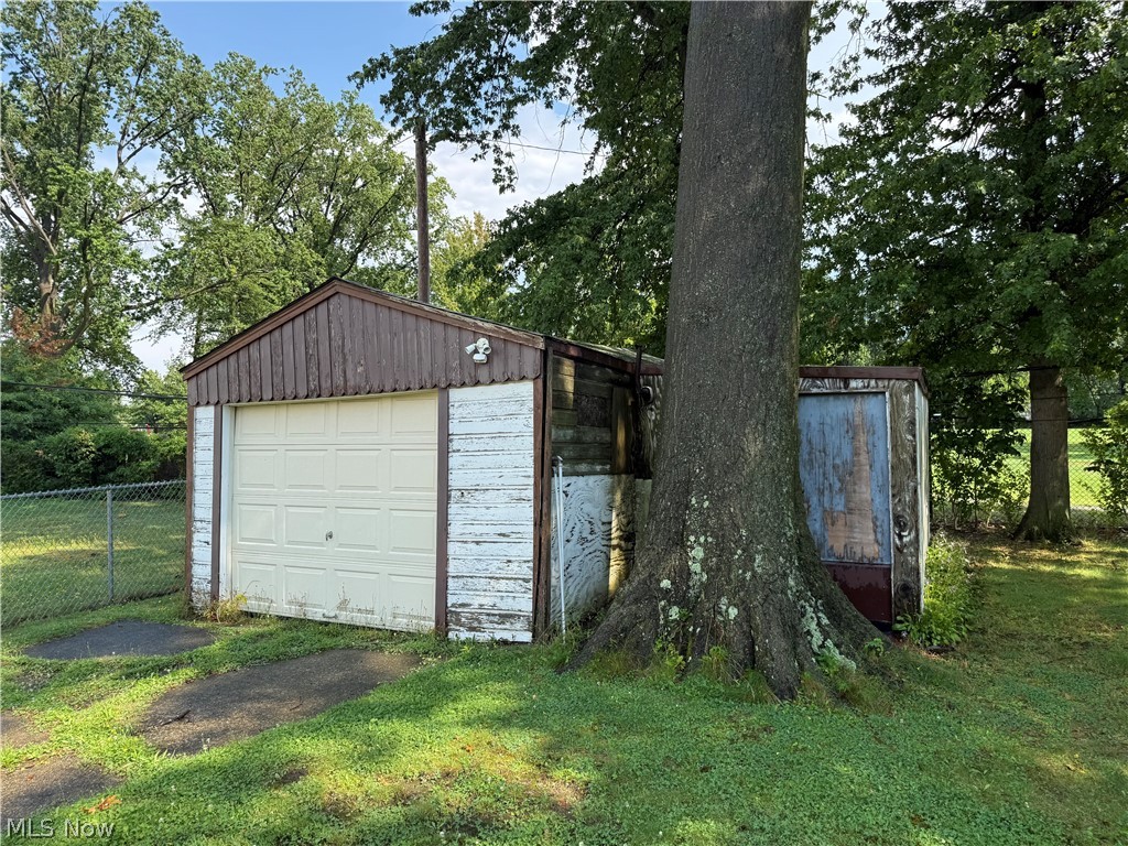 19006 Melville Road Cleveland OH 44110