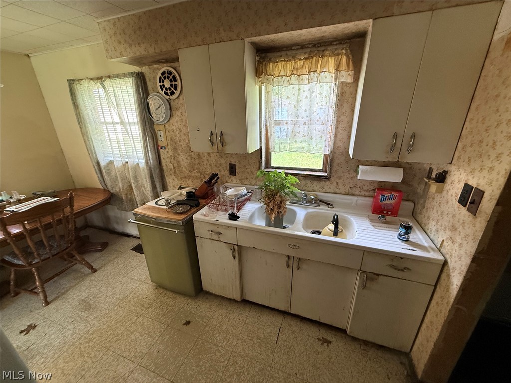 19006 Melville Road Cleveland OH 44110