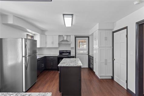 6312 E Pleasant Valley Road Independence OH 44131