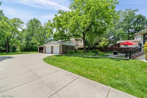 6312 E Pleasant Valley Road Independence OH 44131