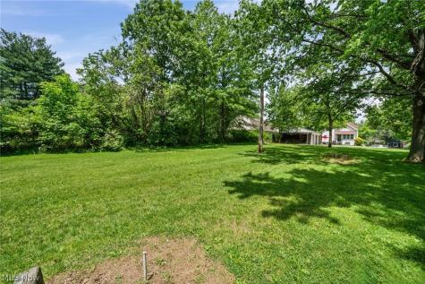6312 E Pleasant Valley Road Independence OH 44131