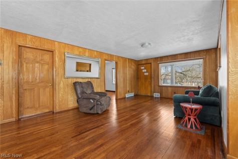 6312 E Pleasant Valley Road Independence OH 44131