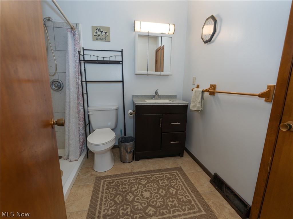887 State Route 534 NW Newton Falls OH 44444