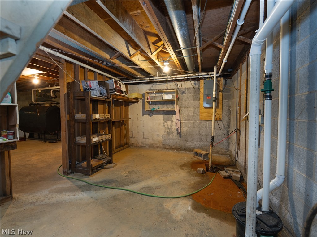 887 State Route 534 NW Newton Falls OH 44444