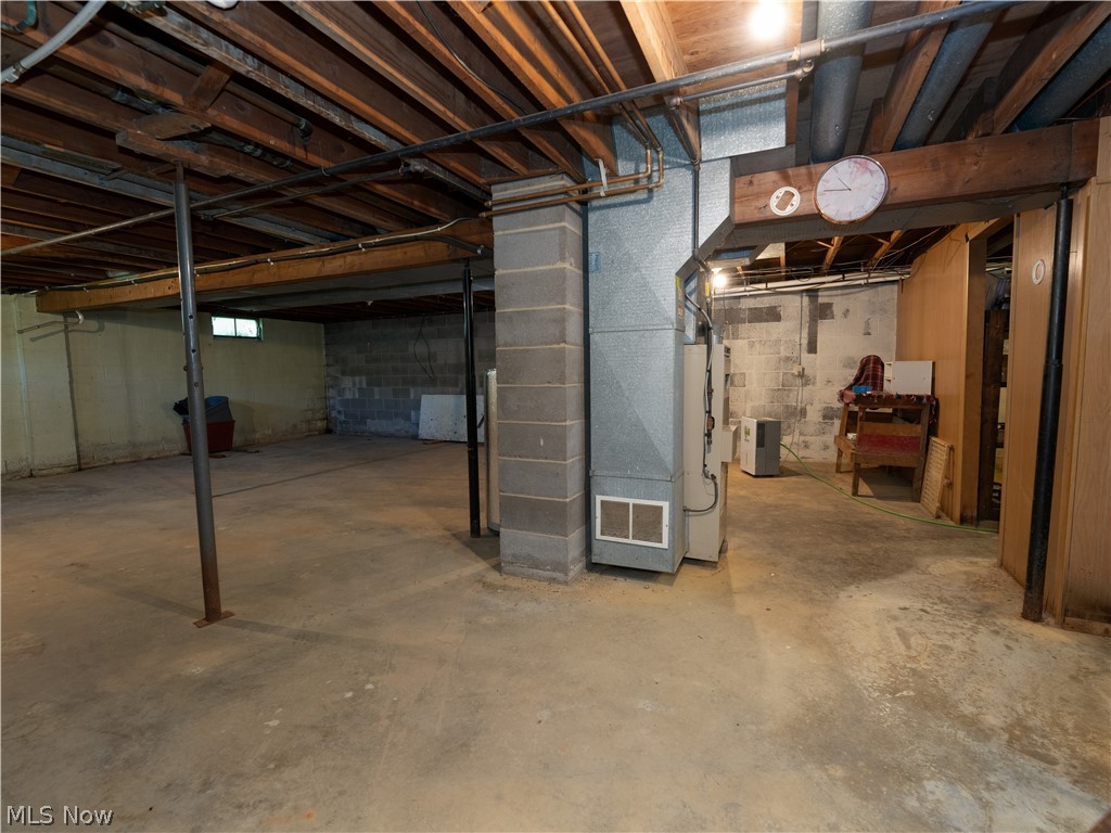 887 State Route 534 NW Newton Falls OH 44444