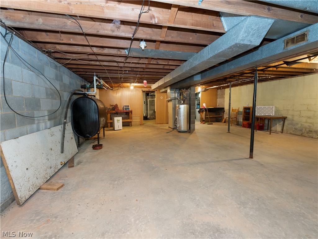 887 State Route 534 NW Newton Falls OH 44444