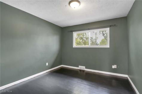 15800 Holland Road Brook Park OH 44142