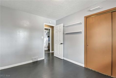 15800 Holland Road Brook Park OH 44142